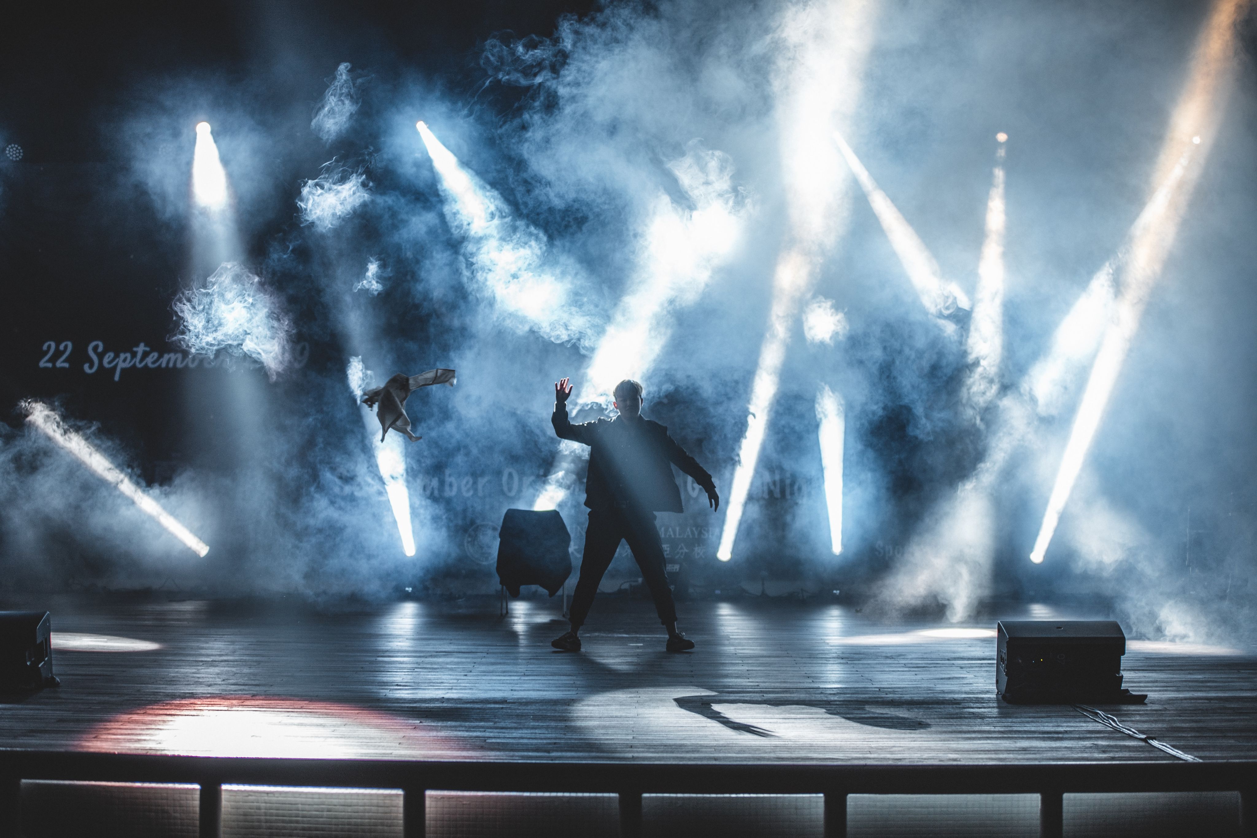 2 women dancing on stage